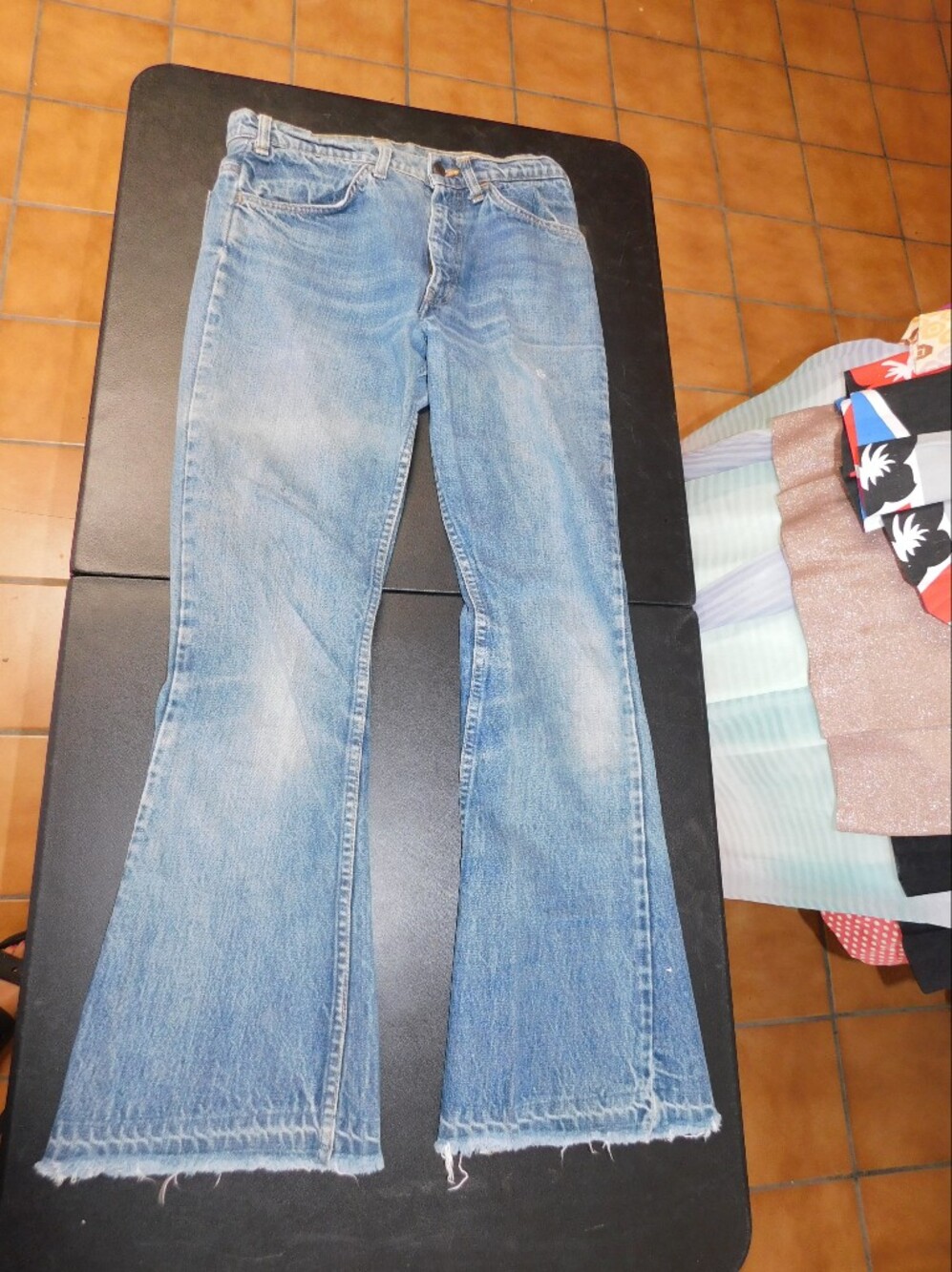 VINTAGE - Women’s Light Wash Flared Levi's